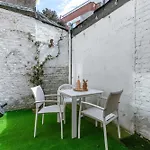 Huswell - Spacious Apartment With Terrace, Pets Are Welcome